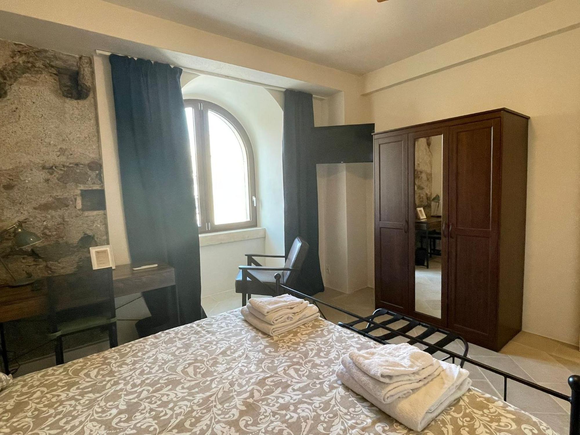 Castello D'Alcontres Guest House 3 Stelle 尼扎迪西奇利亚 外观 照片